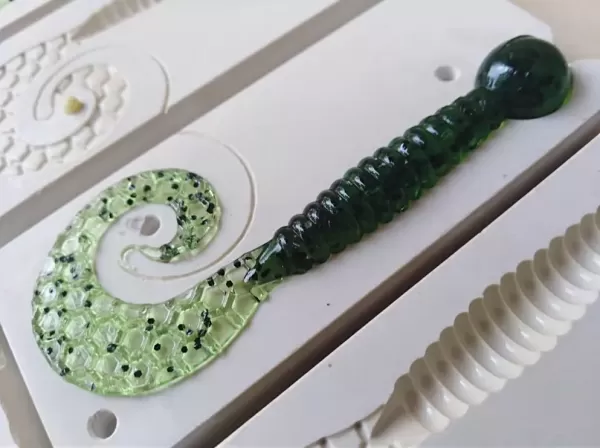 Curly Grub 80